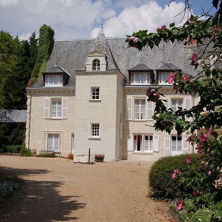 Logis Manoir De La Giraudiere Beaumont-en-Véron Exteriör bild